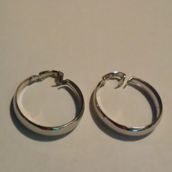 Silver Hoop Earrings Clip On 1 1/4" with Design On Them Silver - Picture 1 of 3